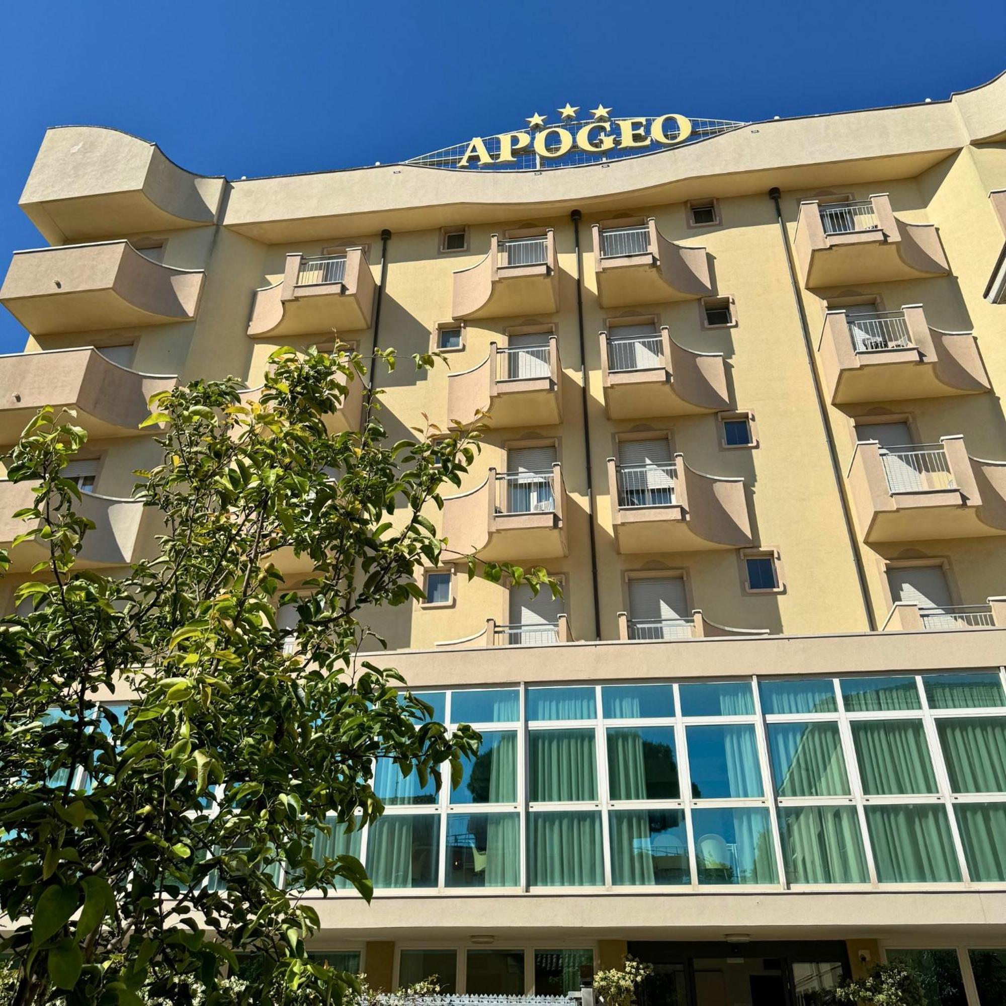 Hotel Apogeo - Breakfast Experience Rimini Extérieur photo