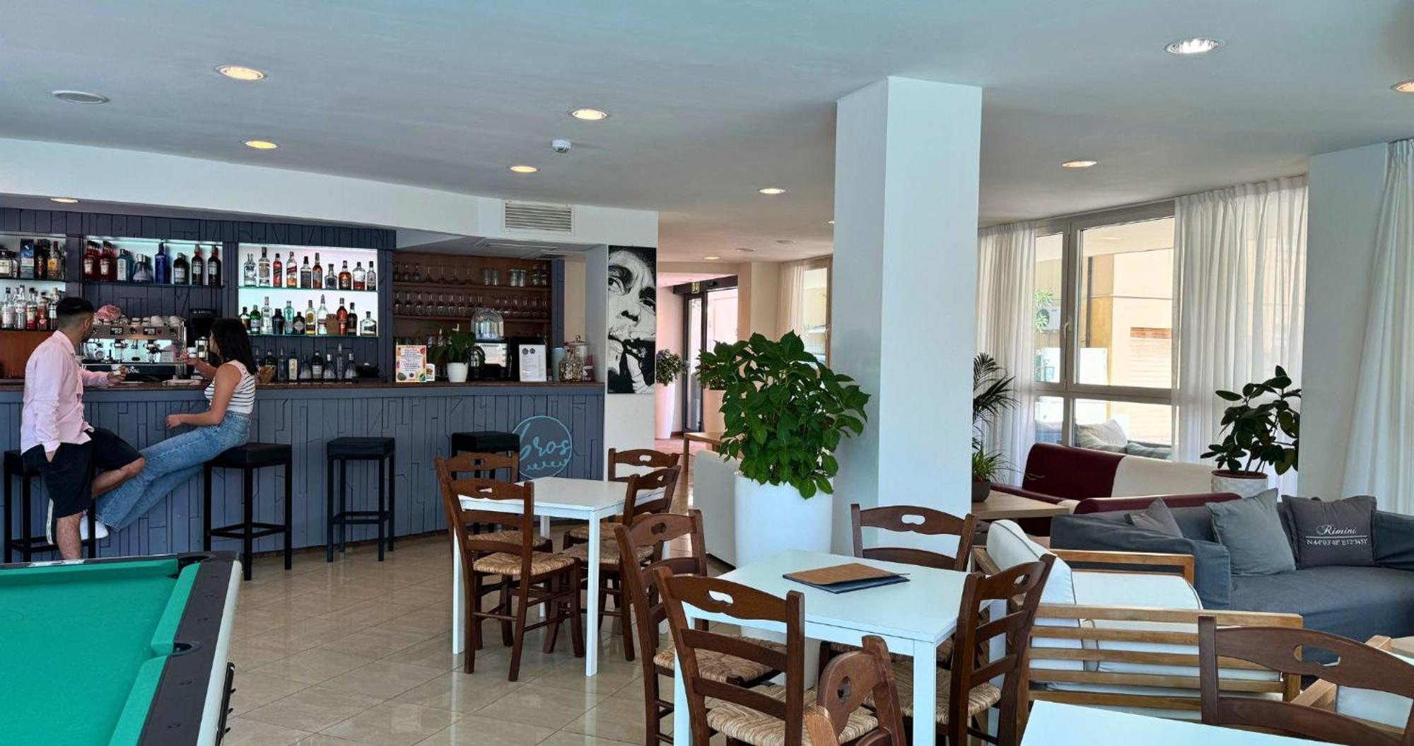 Hotel Apogeo - Breakfast Experience Rimini Extérieur photo
